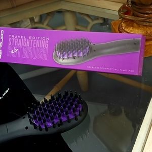 Travel Edition Straightening Hot Brush